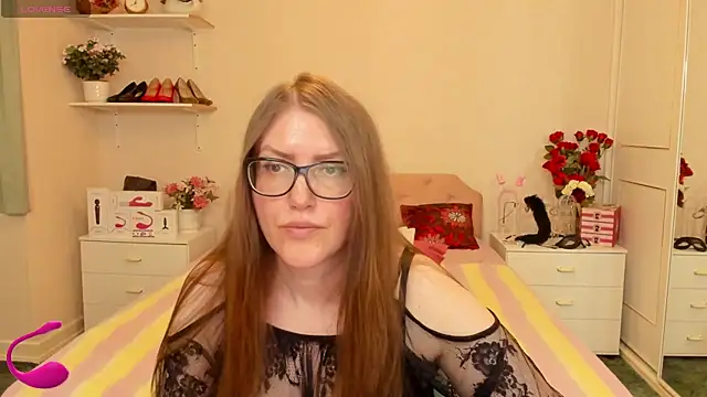 Snapshot of AmandamurX chatting on June 20, 2026, 1:36 pm AmandamurX online show from June 20, 2026, 1:36 pm