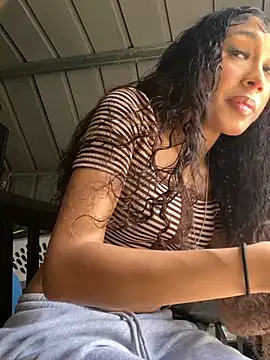 badbaby187 online show from April 8, 2026, 4:07 pm