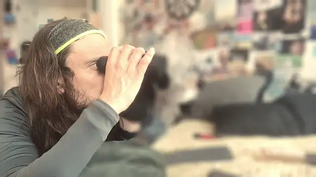 Snapshot of DownstairsSky chatting on October 13, 2025, 5:46 pm DownstairsSky online show from October 13, 2025, 5:46 pm