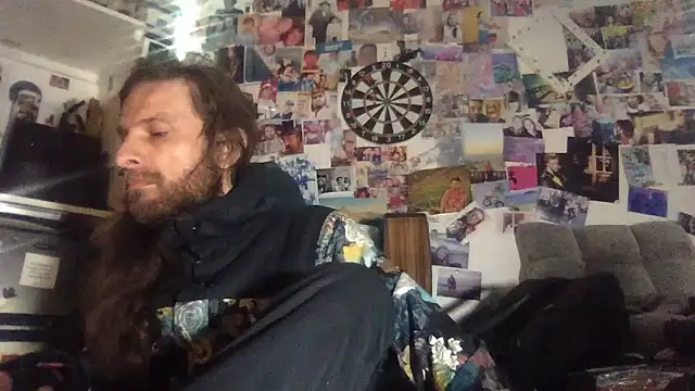 DownstairsSky online show from November 29, 2025, 8:39 am