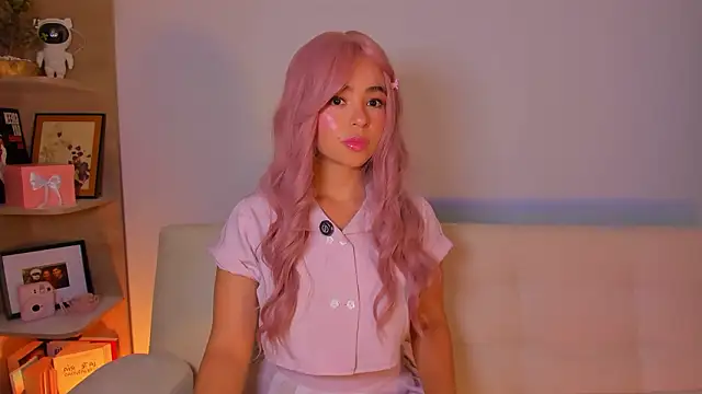 Olivia xd  online show from March 28, 2026, 5:07 am