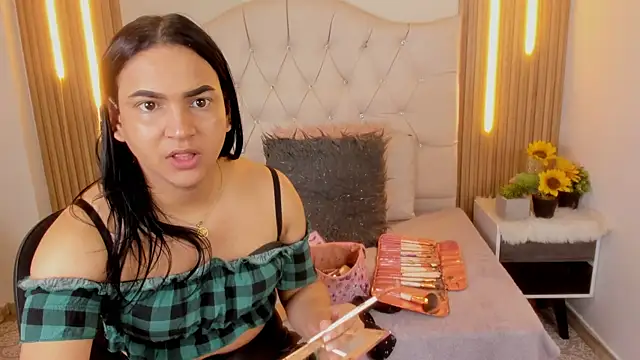 Andrys  online show from October 1, 2025, 7:09 pm