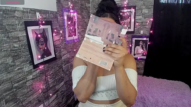 Andrys  online show from November 26, 2025, 8:32 pm