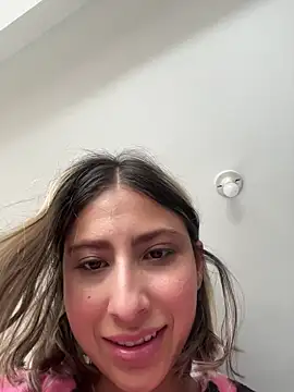 Ameellie online show from December 4, 2025, 2:59 pm