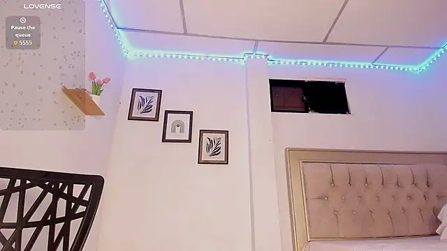 Snapshot of Letizia_West_ chatting on September 9, 2025, 5:51 am Letizia West online show from September 9, 2025, 5:51 am