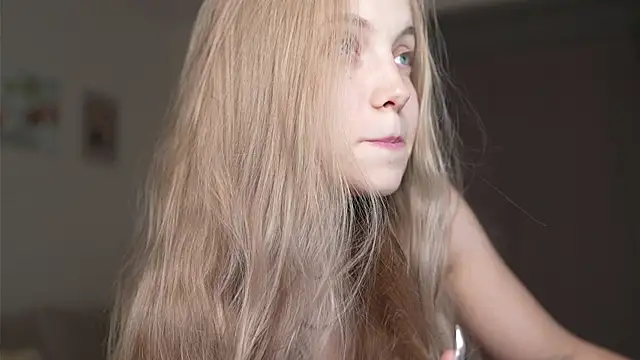 Snapshot of _Appr0ved_ chatting on November 16, 2025, 5:07 pm Appr0ved online show from November 16, 2025, 5:07 pm