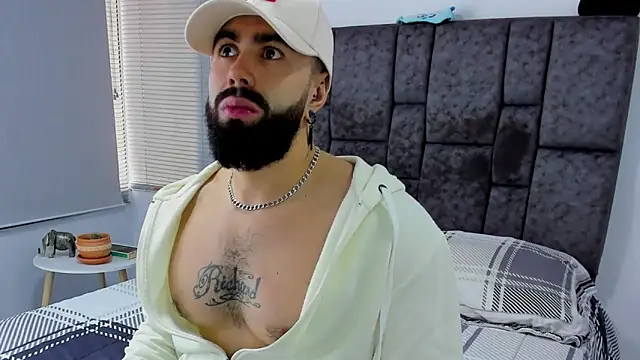 Snapshot of Zack_Froone chatting on February 5, 2025, 4:58 pm Zack Froone online show from February 5, 2025, 4:58 pm