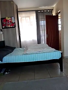 Snapshot of skiihot chatting on December 15, 2025, 10:30 am skiihot online show from December 15, 2025, 10:30 am