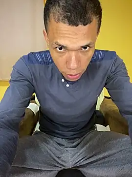 MoiseXxx 777 online show from September 10, 2025, 7:08 am