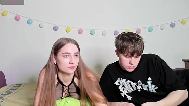 Snapshot of Emily_and_Ilumi chatting on January 30, 2025, 5:06 pm Emily and Ilumi online show from January 30, 2025, 5:06 pm