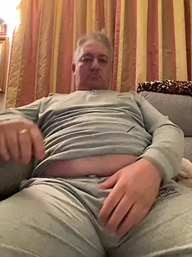 Snapshot of Russirayu chatting on March 16, 2025, 11:14 pm Russirayu online show from March 16, 2025, 11:14 pm