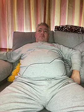 Snapshot of Russirayu chatting on March 17, 2025, 2:56 pm Russirayu online show from March 17, 2025, 2:56 pm