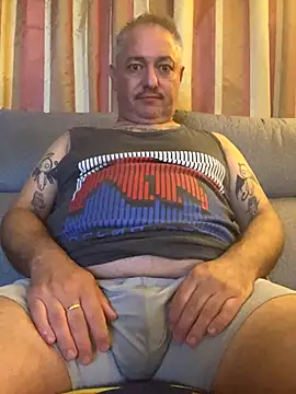 Snapshot of Russirayu chatting on October 19, 2025, 10:21 pm Russirayu online show from October 19, 2025, 10:21 pm