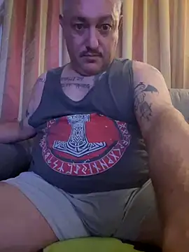 Snapshot of Russirayu chatting on October 26, 2025, 10:47 pm Russirayu online show from October 26, 2025, 10:47 pm