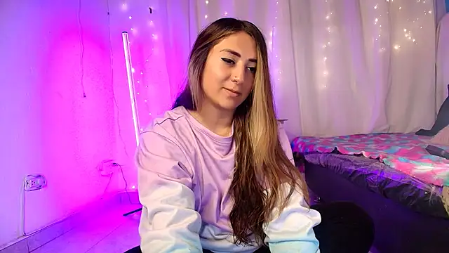 Snapshot of Natasha_Wilde_ chatting on September 18, 2025, 10:45 pm Natasha Wilde online show from September 18, 2025, 10:45 pm