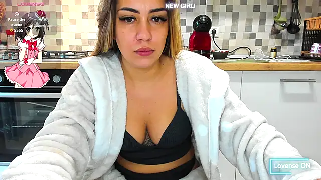 EveEvian online show from October 2, 2025, 8:10 am