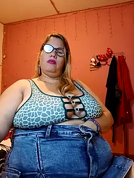 Snapshot of EllisW8 chatting on January 15, 2025, 1:20 pm EllisW8 online show from January 15, 2025, 1:20 pm