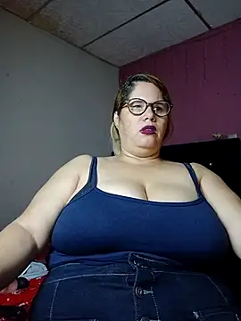 Snapshot of EllisW8 chatting on February 12, 2025, 1:59 pm EllisW8 online show from February 12, 2025, 1:59 pm