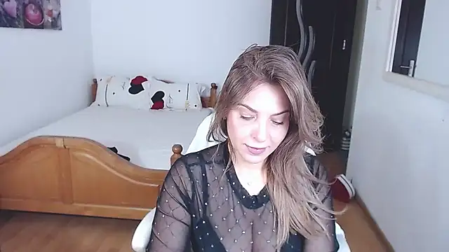 evamaria2024 online show from October 29, 2025, 7:54 am