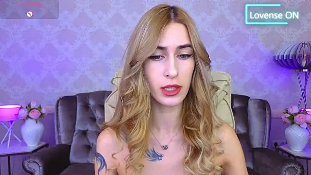 Snapshot of Sexy_Lava chatting on October 13, 2025, 6:24 am Sexy Lava online show from October 13, 2025, 6:24 am