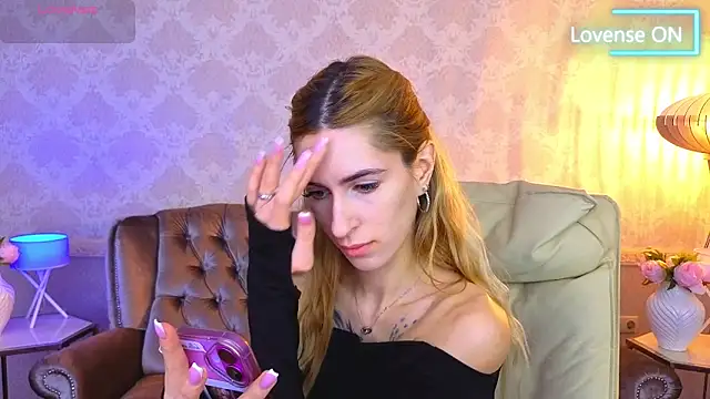 Snapshot of Sexy_Lava chatting on November 1, 2025, 6:37 am Sexy Lava online show from November 1, 2025, 6:37 am