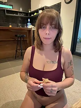 Mia Railey online show from June 7, 2026, 10:13 pm
