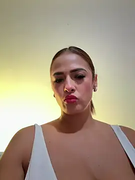 Snapshot of SofiaReyes1 chatting on October 13, 2025, 2:22 am SofiaReyes1 online show from October 13, 2025, 2:22 am