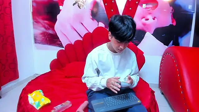 alex 477 online show from October 1, 2025, 11:27 am