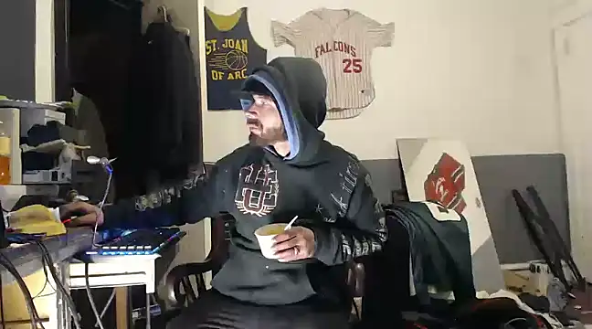 Snapshot of sledge901 chatting on February 14, 2025, 9:45 am sledge901 online show from February 14, 2025, 9:45 am