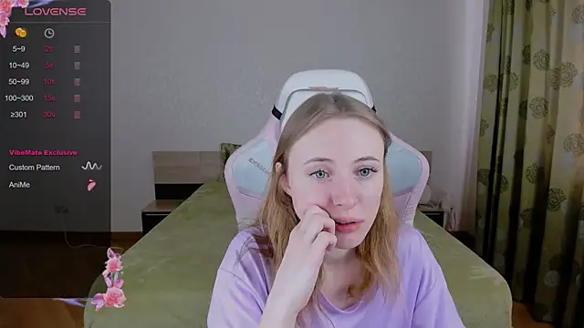 Snapshot of Cowell_Adelina chatting on March 9, 2025, 7:34 am Cowell Adelina online show from March 9, 2025, 7:34 am