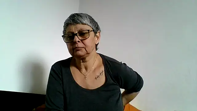 roseblak42 online show from March 21, 2026, 9:25 am