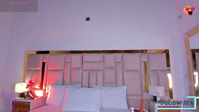 Snapshot of Miss_Abigail_ chatting on October 17, 2025, 1:25 pm Miss Abigail online show from October 17, 2025, 1:25 pm