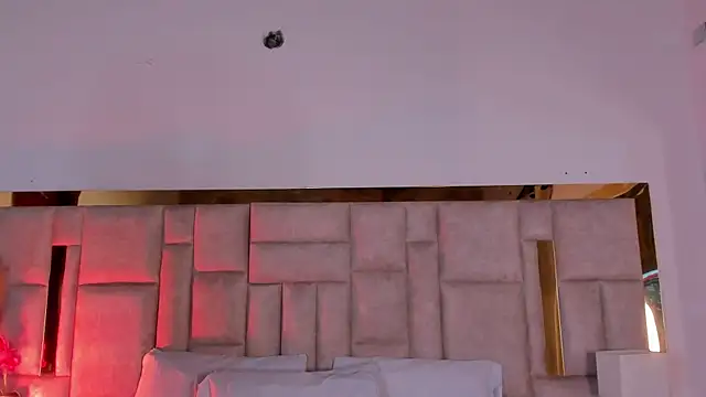 Snapshot of Miss_Abigail_ chatting on November 5, 2025, 1:33 pm Miss Abigail online show from November 5, 2025, 1:33 pm