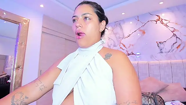 kiana cream online show from November 12, 2025, 11:54 am