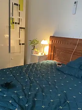 Ruby bear online show from February 24, 2025, 4:38 am