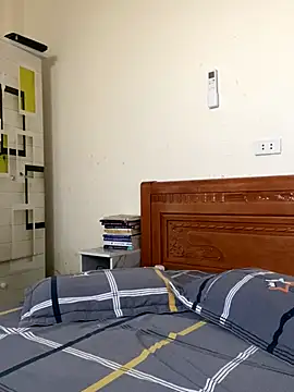 Ruby bear online show from October 4, 2025, 2:42 am