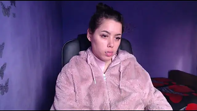 LovelyJulliette online show from January 7, 2025, 12:41 pm