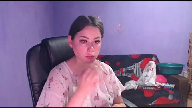 LovelyJulliette online show from January 14, 2025, 5:01 pm