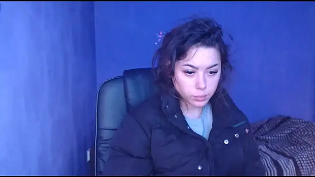 LovelyJulliette online show from January 18, 2025, 12:04 pm