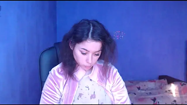LovelyJulliette online show from January 24, 2025, 12:31 pm