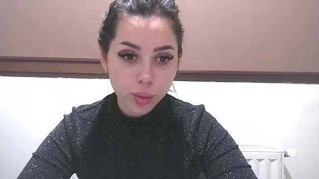 Snapshot of LovelyJulliette chatting on January 18, 2026, 4:00 pm LovelyJulliette online show from January 18, 2026, 4:00 pm