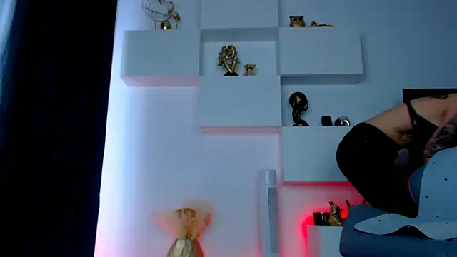 Snapshot of arianatattoos chatting on September 22, 2025, 7:32 am arianatattoos online show from September 22, 2025, 7:32 am