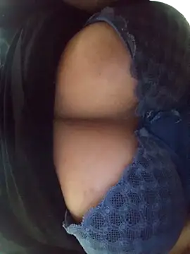 Blueecherry online show from January 6, 2026, 7:50 pm