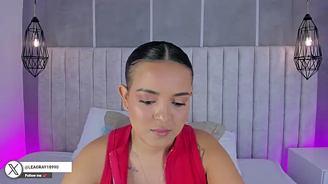 lea gray online show from December 2, 2025, 6:36 pm