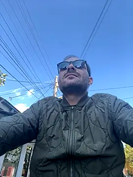 Snapshot of Adventurehotman chatting on October 9, 2025, 12:25 pm Adventurehotman online show from October 9, 2025, 12:25 pm