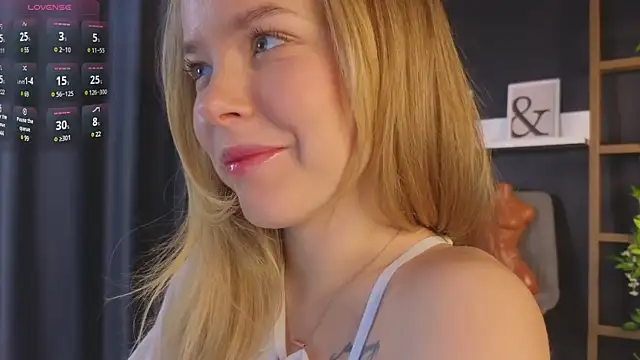 Snapshot of milly_shy chatting on January 9, 2025, 7:31 am milly shy online show from January 9, 2025, 7:31 am