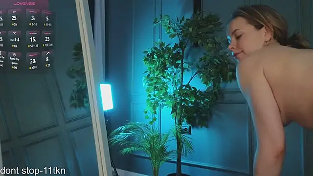 Snapshot of milly_shy chatting on January 16, 2025, 1:25 pm milly shy online show from January 16, 2025, 1:25 pm