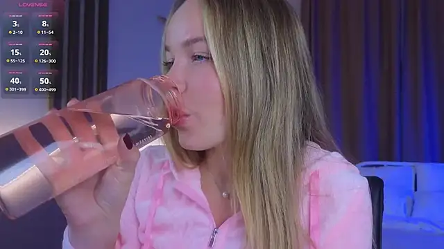 milly shy online show from December 2, 2025, 6:41 am