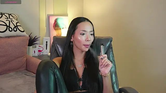 Snapshot of _MIURA_ chatting on January 14, 2025, 7:27 am MIURA online show from January 14, 2025, 7:27 am