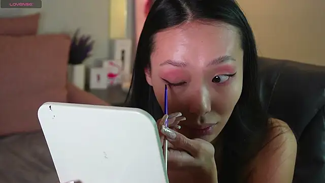 Snapshot of _MIURA_ chatting on February 6, 2025, 4:21 am MIURA online show from February 6, 2025, 4:21 am